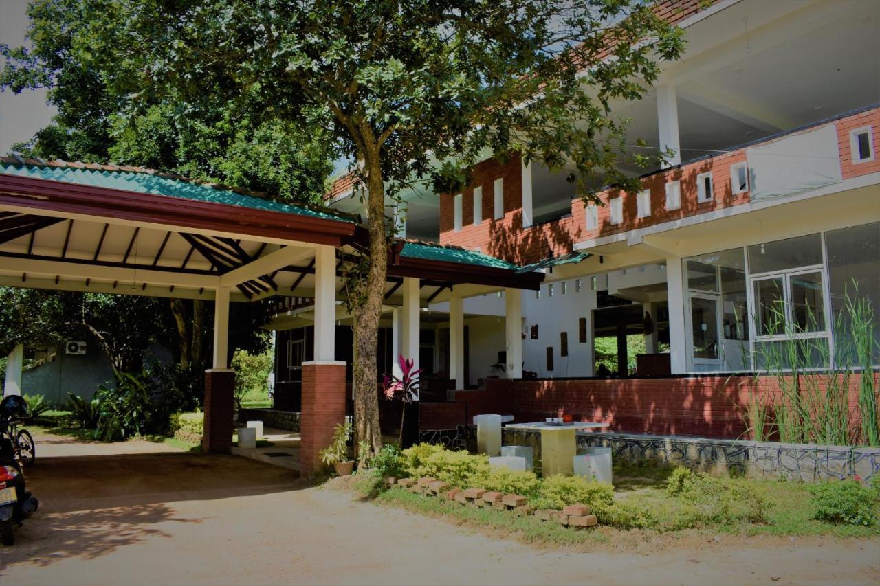 Green Hut Hotel & Restaurant With Unique View Point Sigiriya Dış mekan fotoğraf