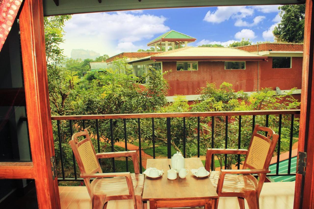Green Hut Nature Resort Sigiriya Dış mekan fotoğraf